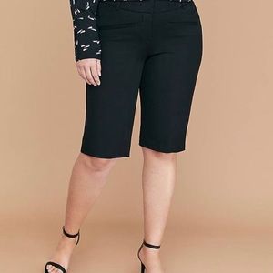 Lane Bryant Allie Bermuda Shorts (Black), Sz 22